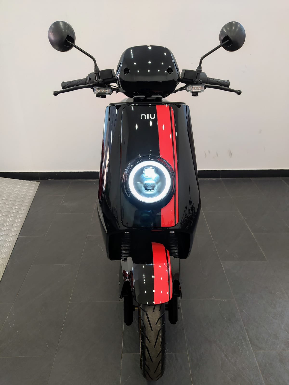 NIU NQI GTS SPORT - 1