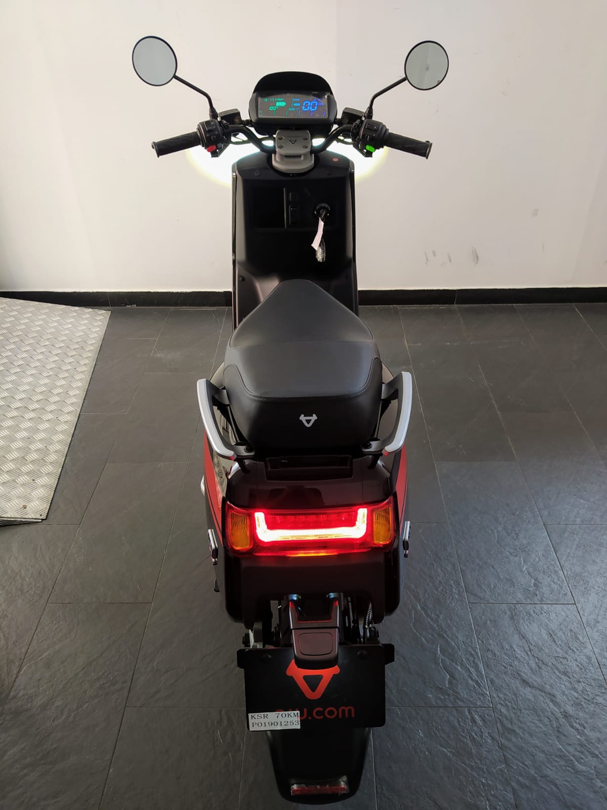 NIU NQI GTS SPORT - 3
