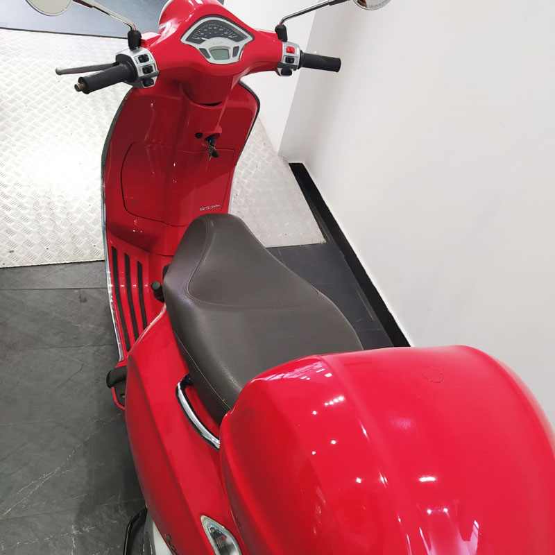 Vespa-125-Primavera-01